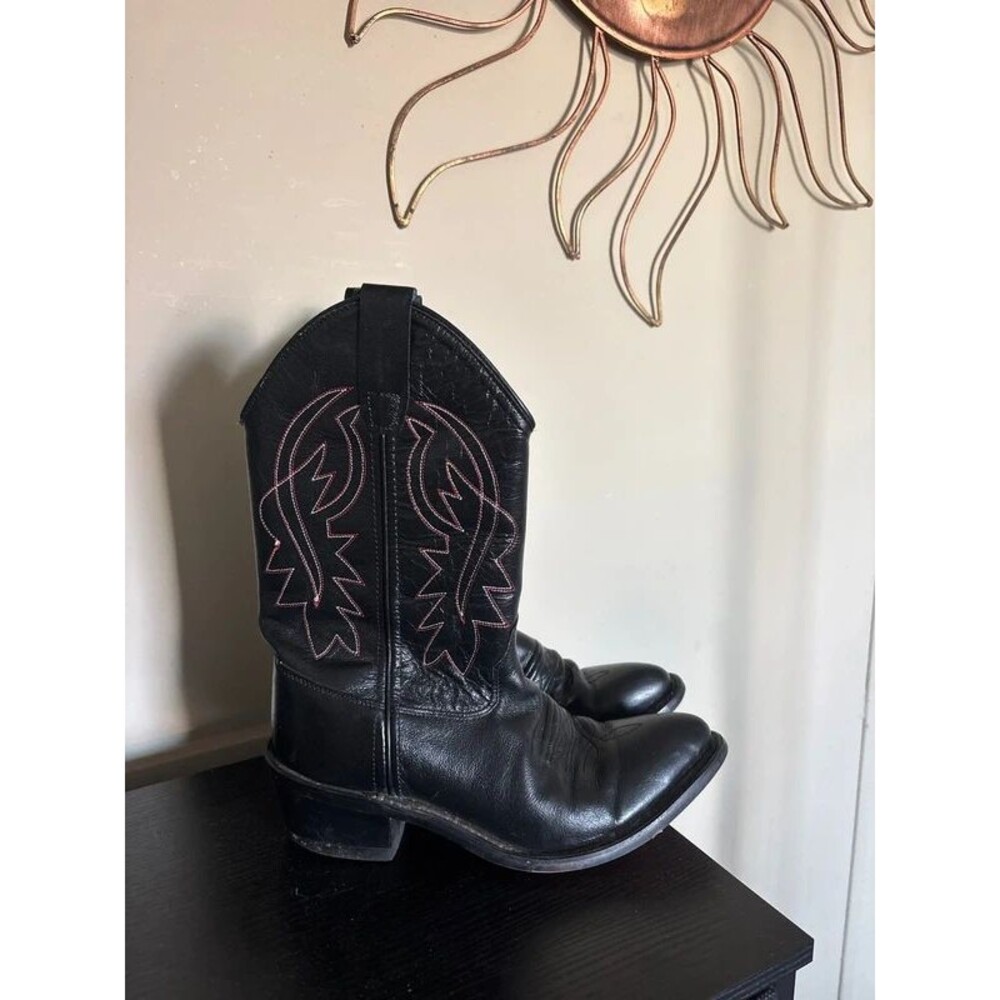 Genuine, leather, black and red old west cowgirl boots size 6 women’s